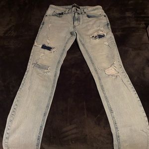 Light blue skinny jeans. Mens size 32